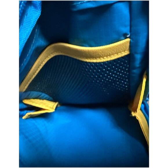 MO4Travel Bundle Two Pouches 6 Pocket Zippers Mesh Lightweight Padded Nw/oT - Picture 5 of 6